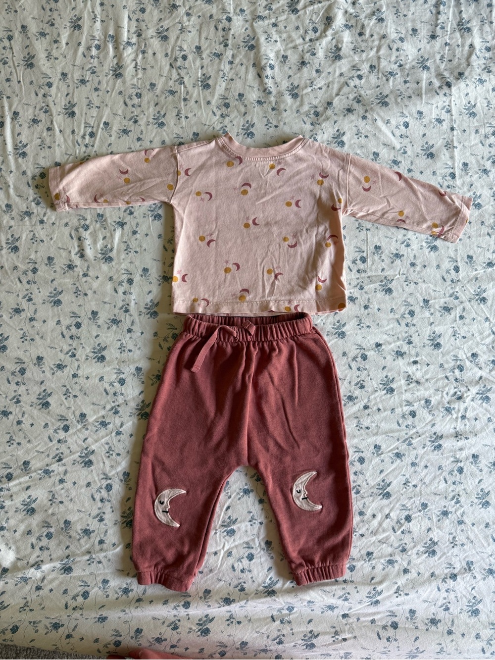 Hanna Anderson Tshirt pant set - 12-18m